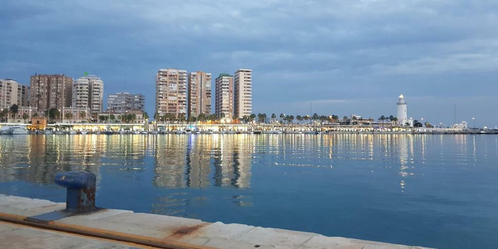 Penthouse Apartment & Pool Malaga Center Exterior photo